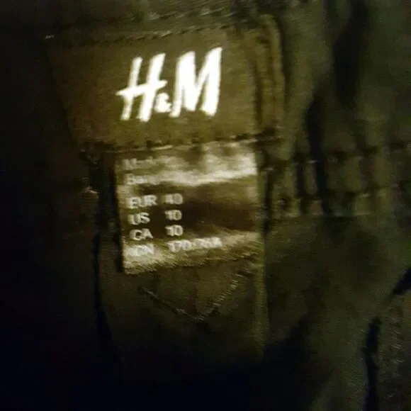 H&M Cuffed Black Shorts with Pockets sz 10 - Picture 6 of 8